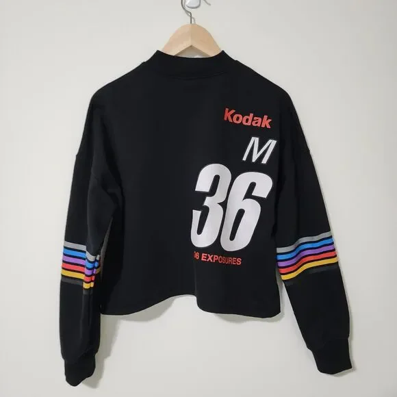 Forever 21 Kodak Womens Graphic Print Cropped Sweatshirt Black Fleece Size 1X - Picture 2 of 11